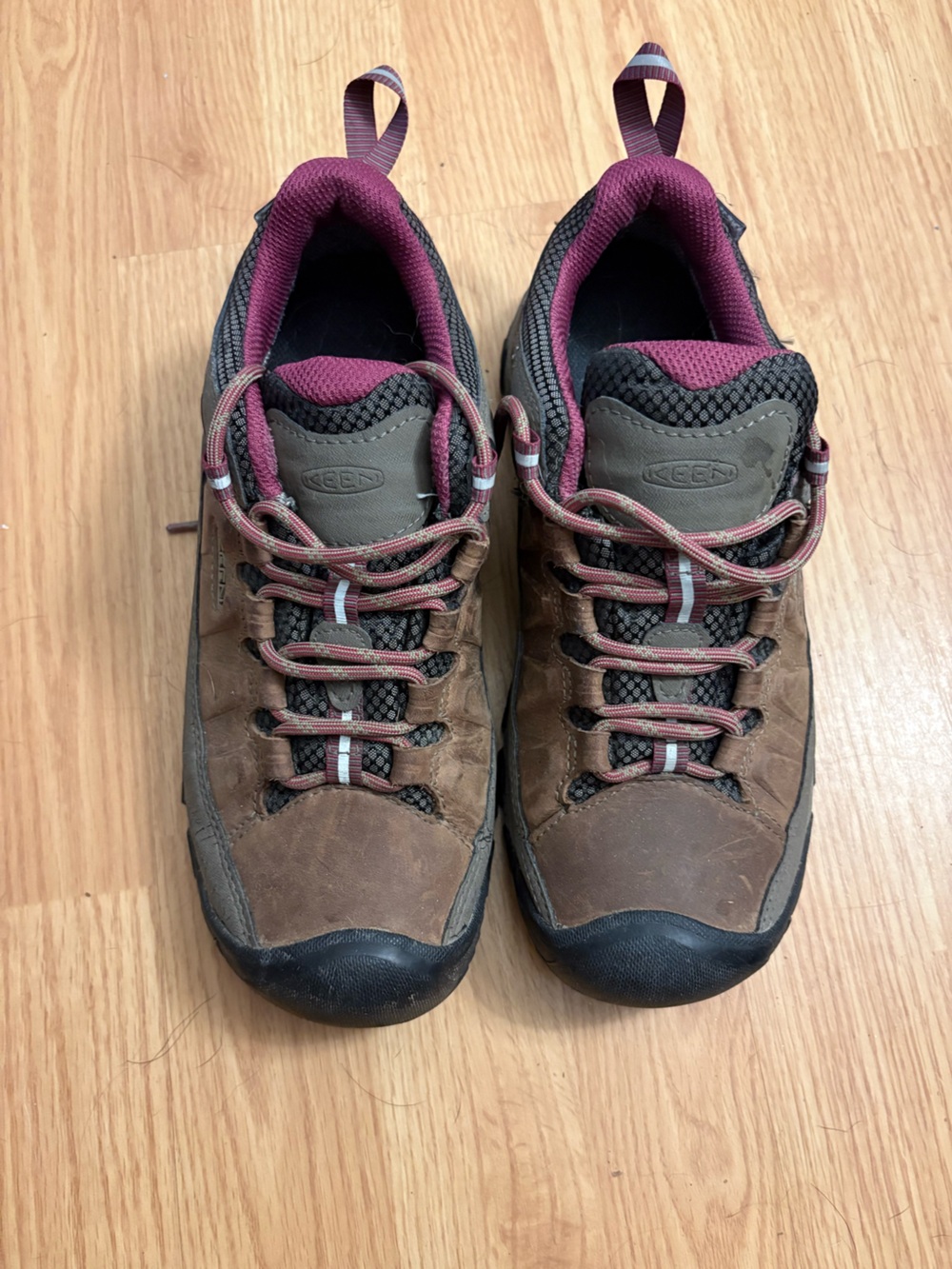 KEEN Brown Leather Women's Trail Shoes with Plum Accents